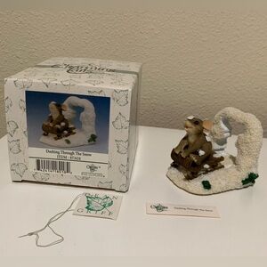 Charming Tails “Dashing Through The Snow” 87/624 Mouse Figurine